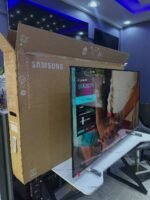 Samsung Slim Edition Series 8 — 55" Smart TV — Pre-Owned - Image 3