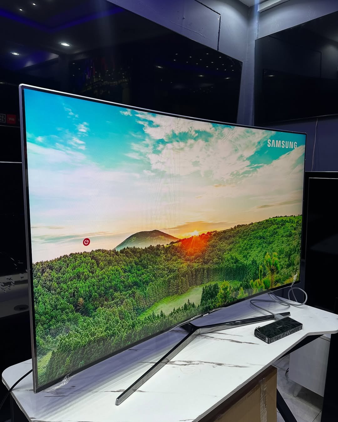 de_ofmark-20260211-0057 Samsung KS Series Quantum High Model Smart TV — Pre-Owned - Image 1