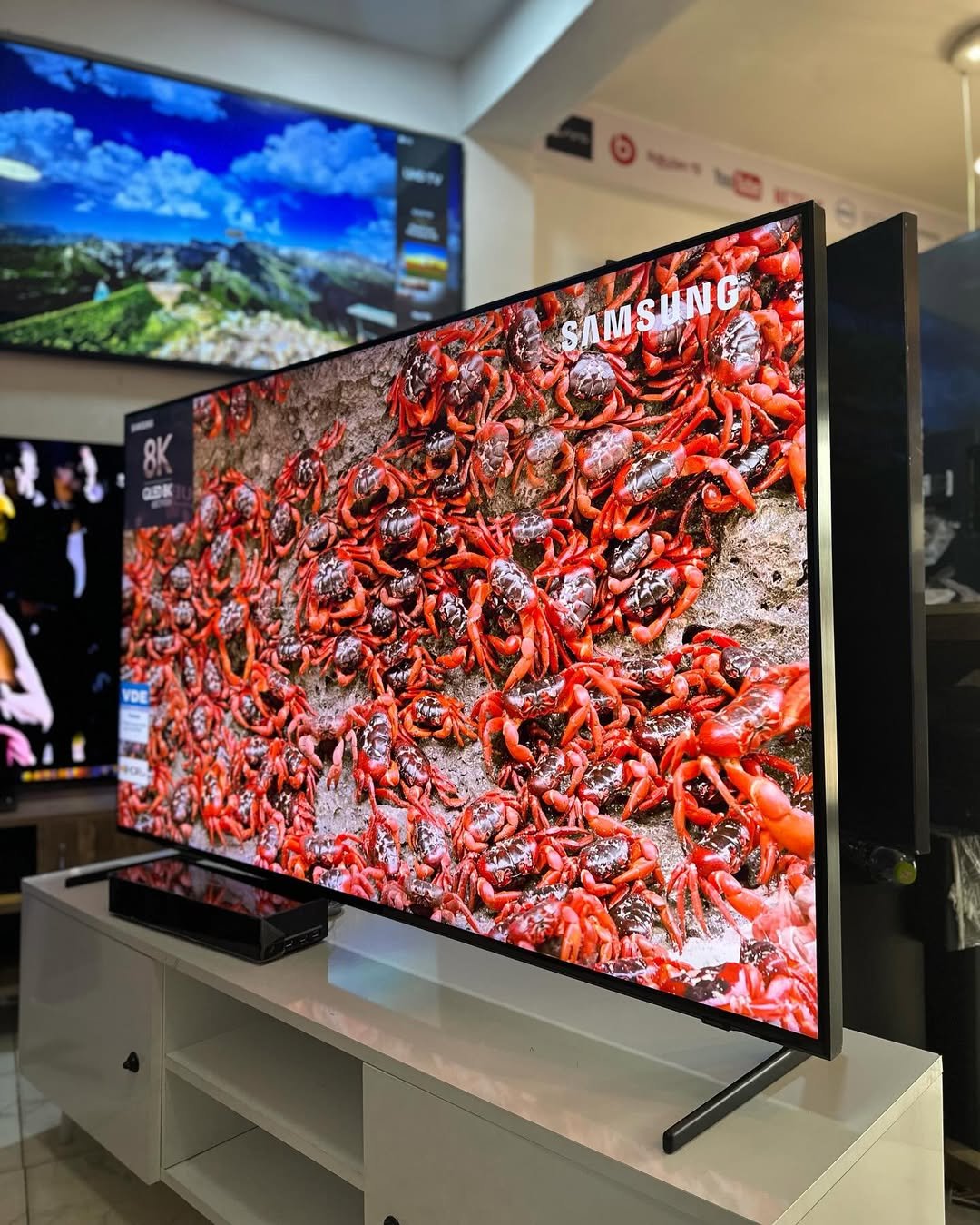 de_ofmark-20260212-0012 Samsung 65” Premium 8K QLED TV — The Ultimate Home Entertainment Experience - Image 1