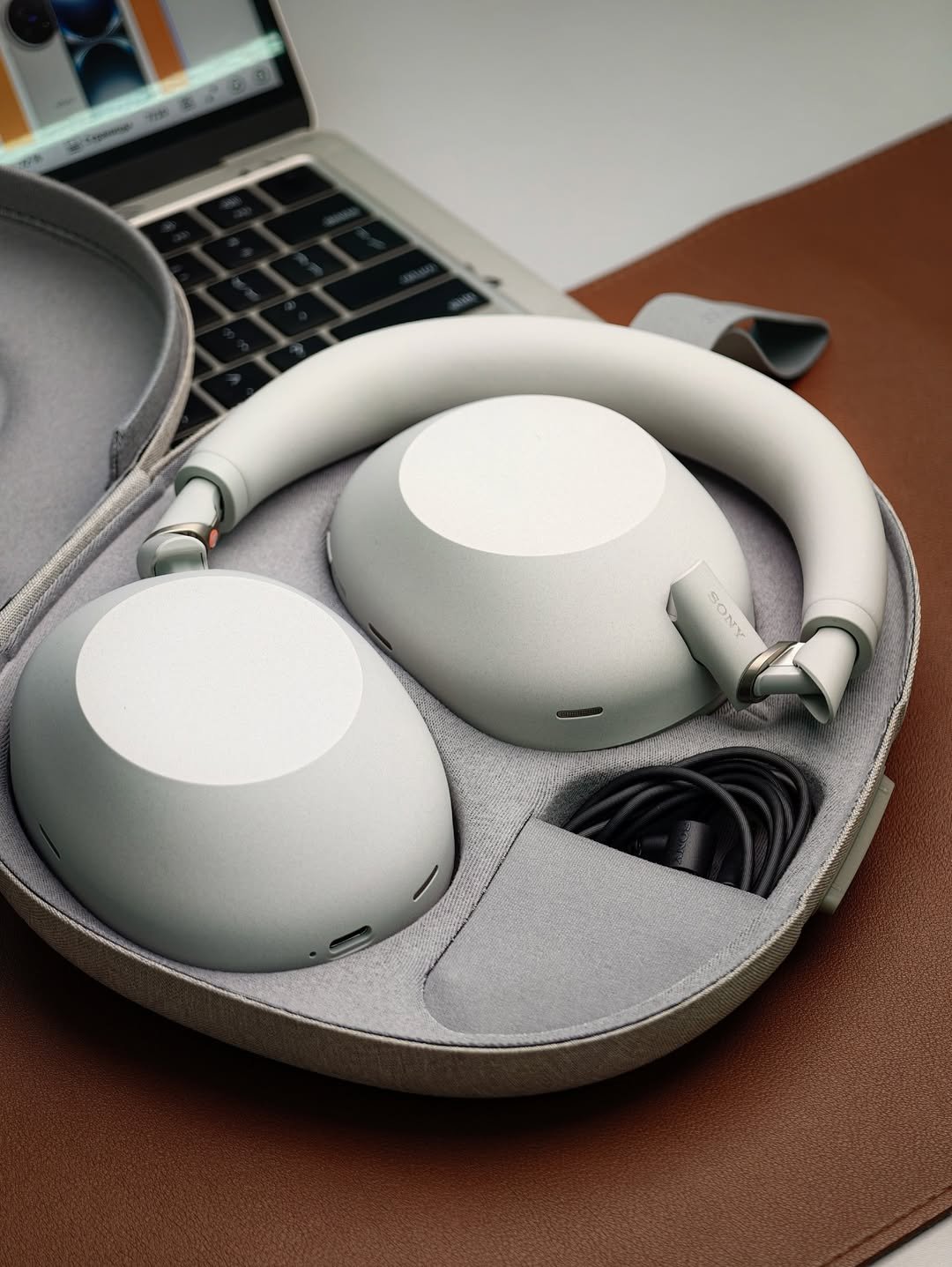 pixelbek.kg-20260203-0540 Sony WH-1000XM6 (Open Box – Like New) - Image 1