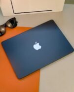 MacBook Air 13″ – M3, 8GB / 256GB (Used, Perfect Condition, 🔋100% – 7 Cycles, Complete Set)