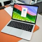 MacBook Air – Intel Core i5, 8GB / 128GB (Used, Perfect Condition, Complete Set)