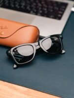 Ray-Ban Meta Wayfarer – Black Glossy / G15 Green (Used, Good Condition)