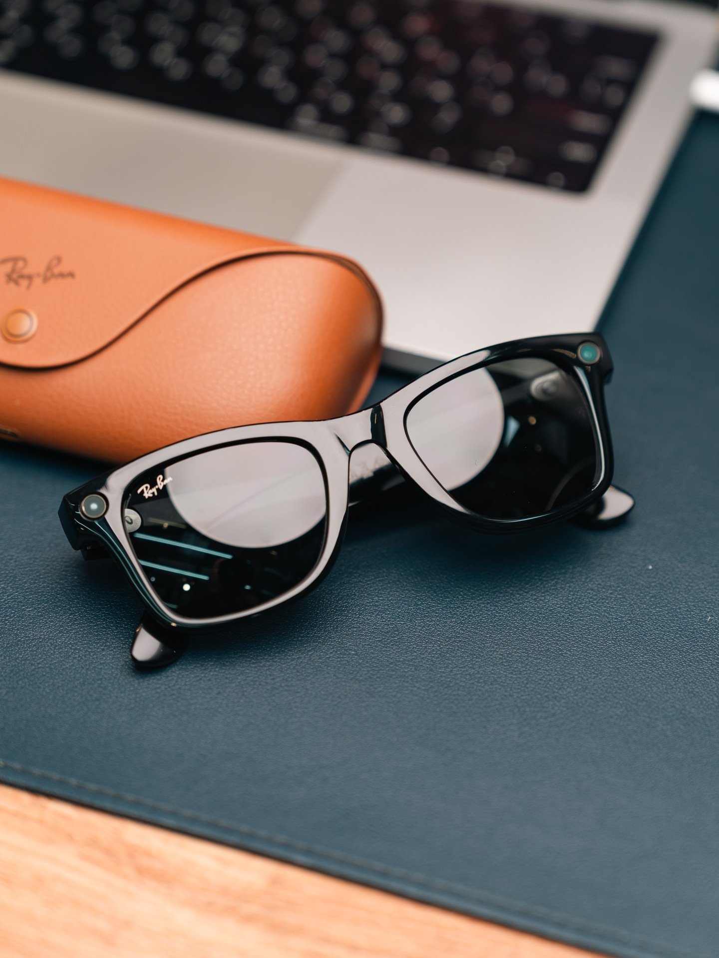 sotochka312-20260201-0057 Ray-Ban Meta Wayfarer – Black Glossy / G15 Green (Used, Good Condition) - Image 1