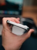 iPhone 16 Pro Max – 256GB White Titanium (Used, Perfect Condition, 🔋95%) - Image 4