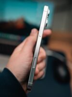 iPhone 16 Pro Max – 256GB White Titanium (Used, Perfect Condition, 🔋95%) - Image 5