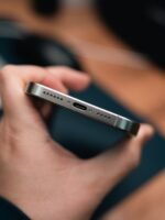 iPhone 16 Pro Max – 256GB Natural Titanium (Used, Perfect Condition, 🔋89%) - Image 4