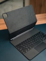 iPad Air 13" M2 – 256GB, WiFi + Cellular (Used, Perfect Condition) - Image 7