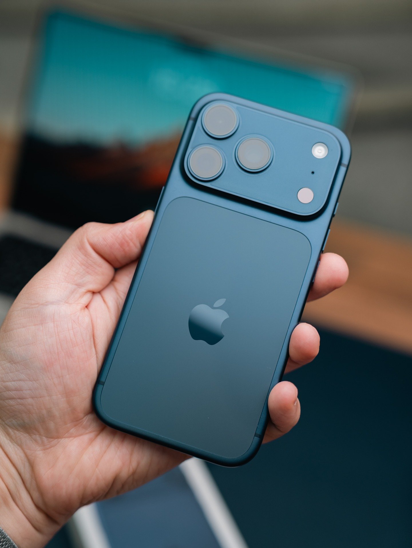 sotochka312-20260202-0185 iPhone 17 Pro – 512GB (SIM + eSIM, Used, Perfect Condition, 🔋100%) - Image 1