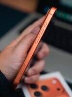 iPhone 17 Pro – 256GB (SIM + eSIM, Used, Cosmetic Mark, 🔋100%) - Image 6